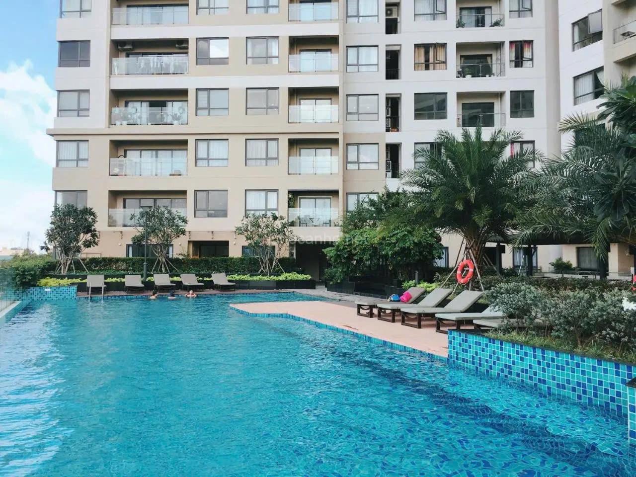 Ho Cao Cap Am Cung Va Hien Dai Phong Cach Nhat *